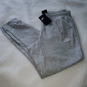 Nike Skinny Joggers In Grey